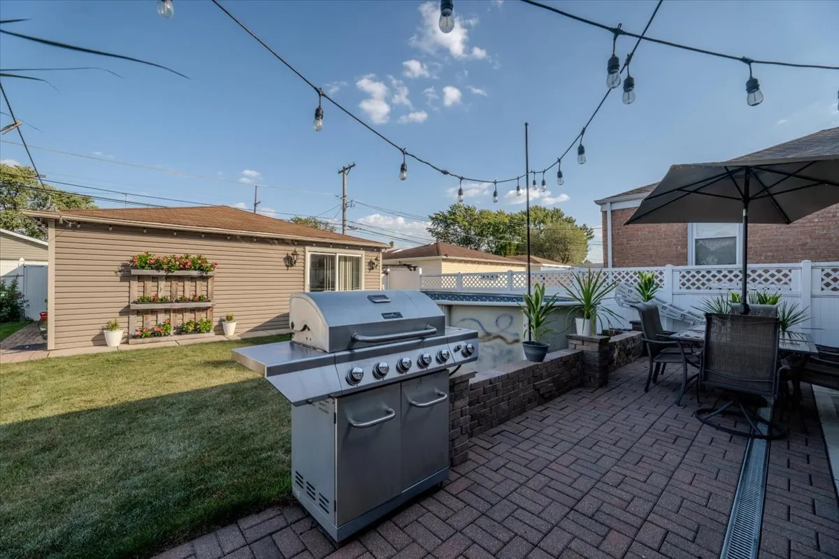 3515 LOUIS Street IL