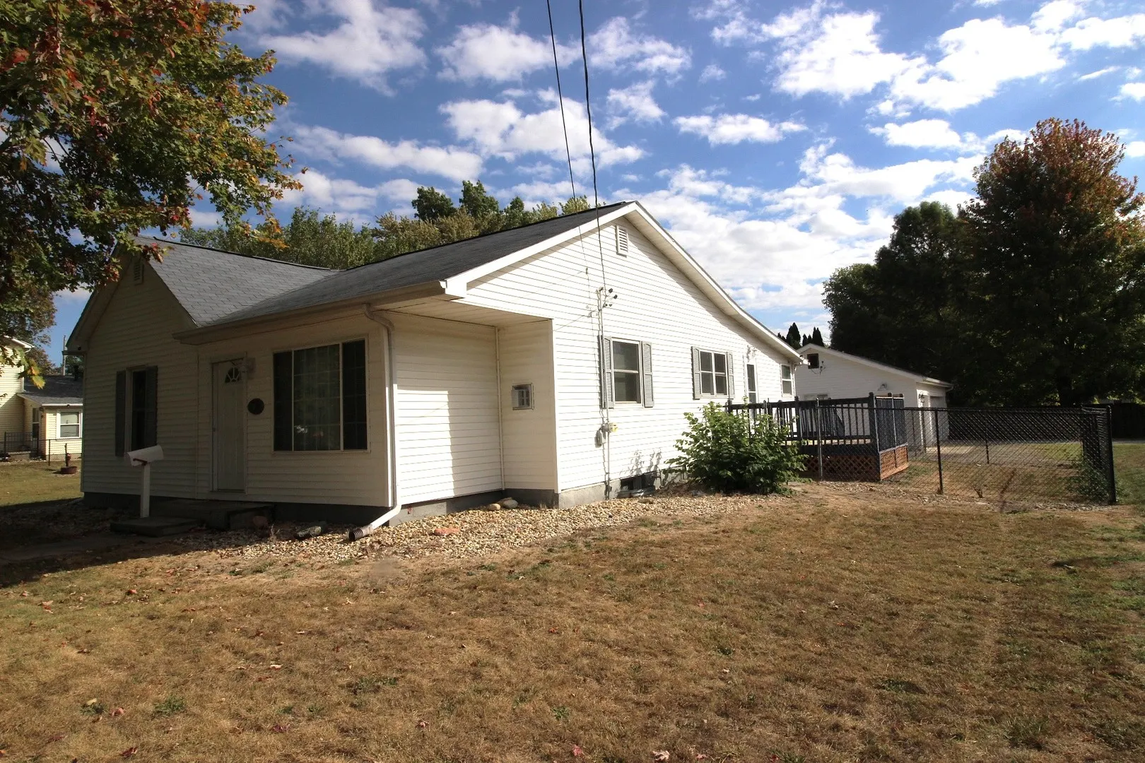 405 N Elm Street IL