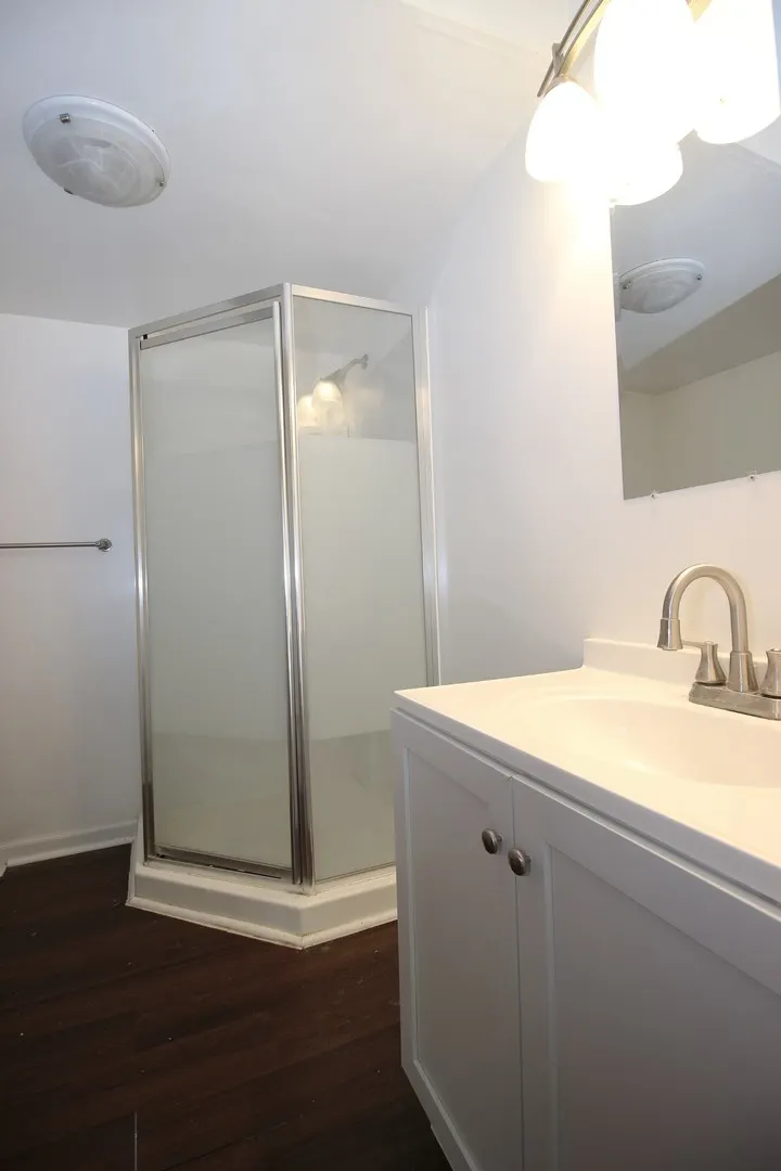 405 N Elm Street IL