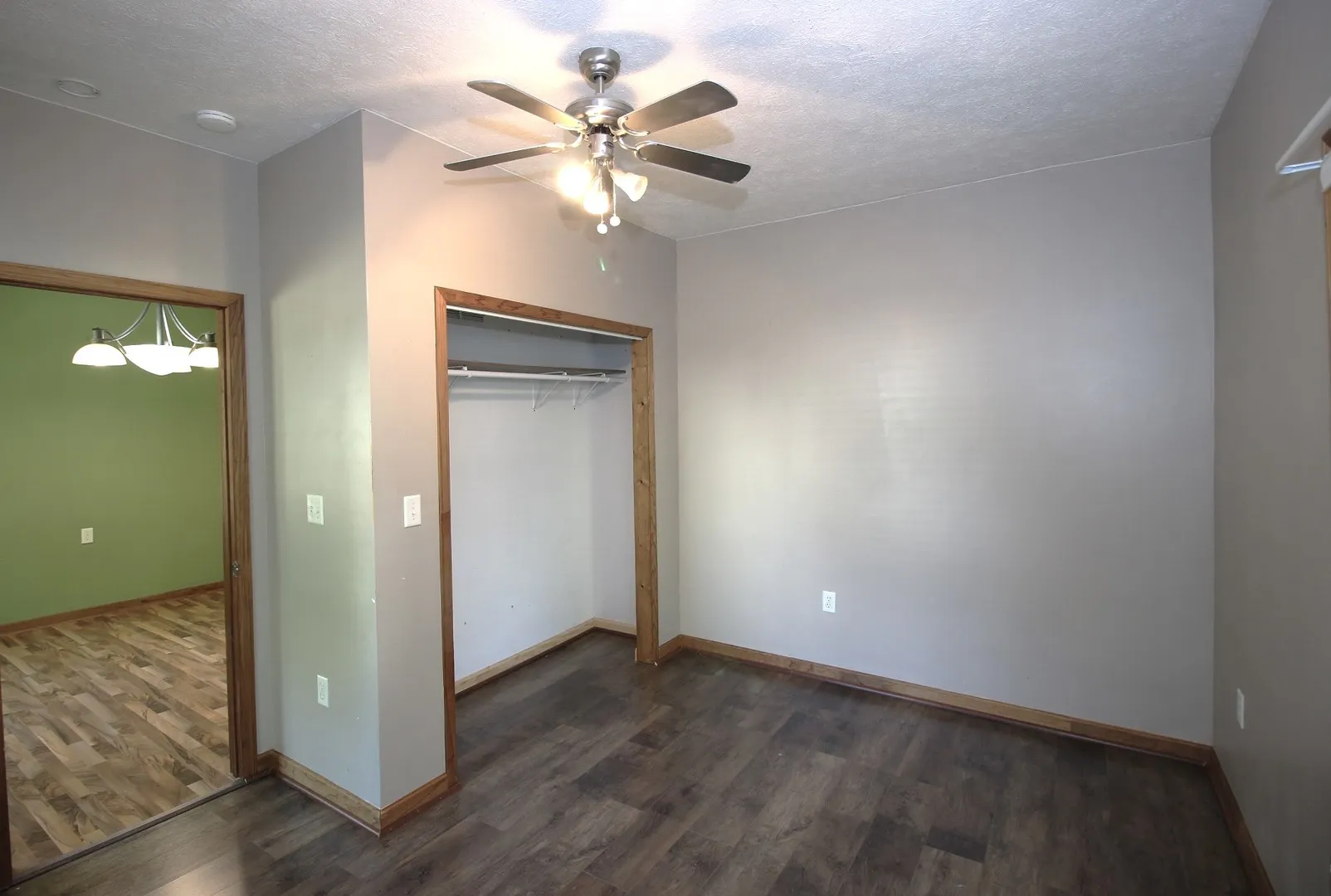 405 N Elm Street IL