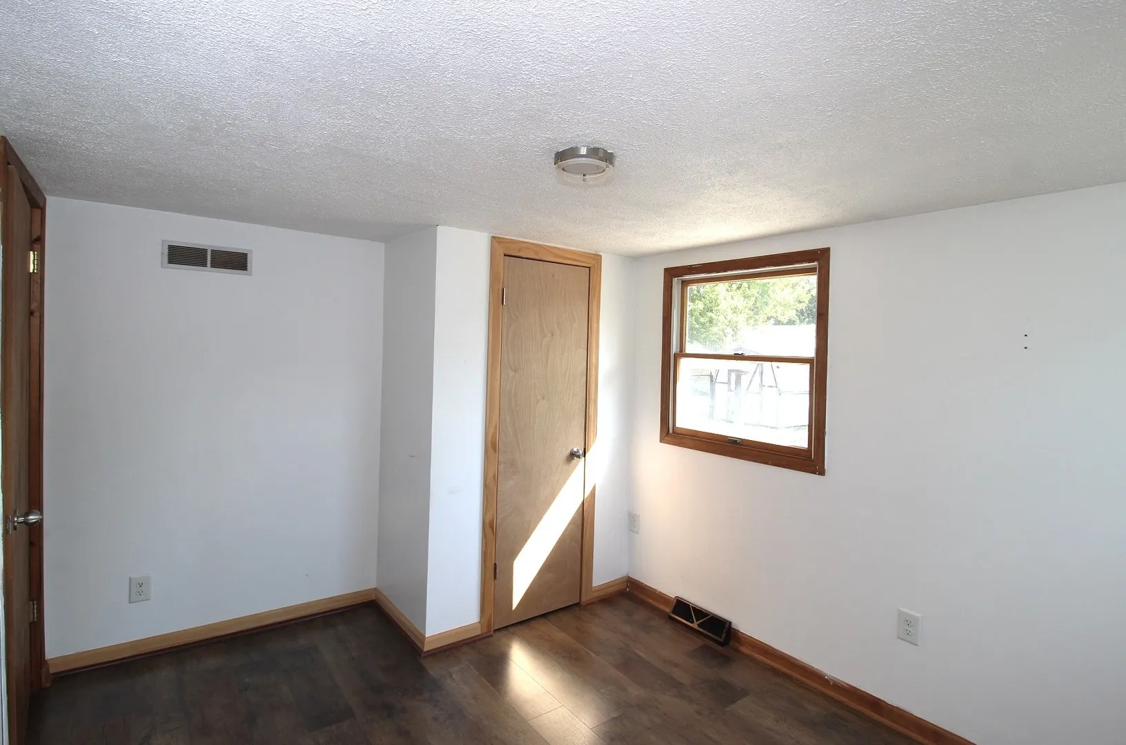 405 N Elm Street IL