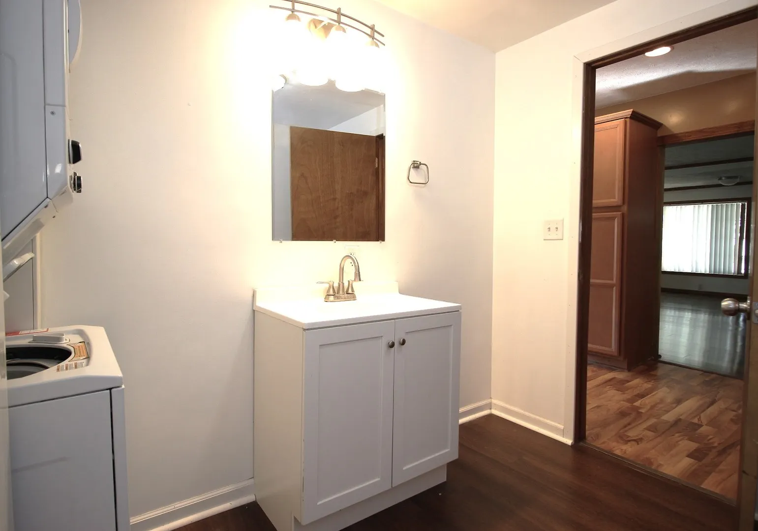 405 N Elm Street IL