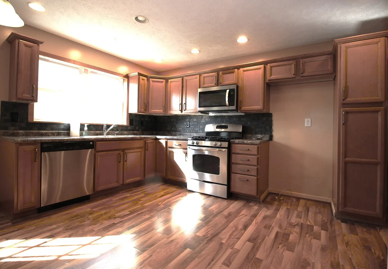 405 N Elm Street IL