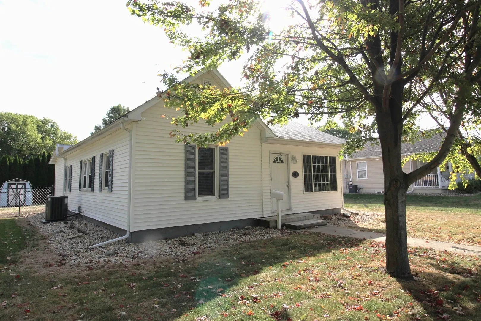 405 N Elm Street IL
