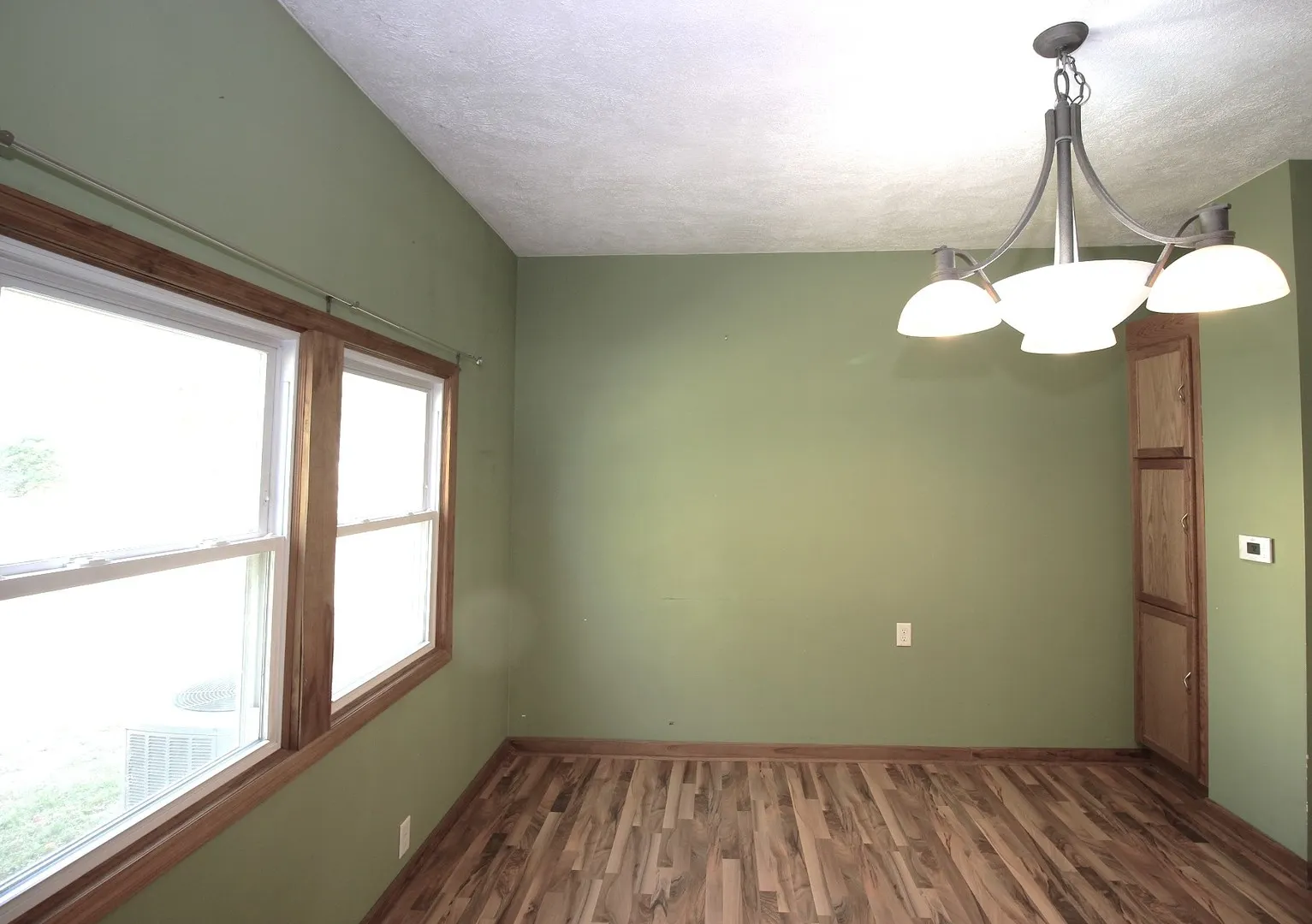 405 N Elm Street IL
