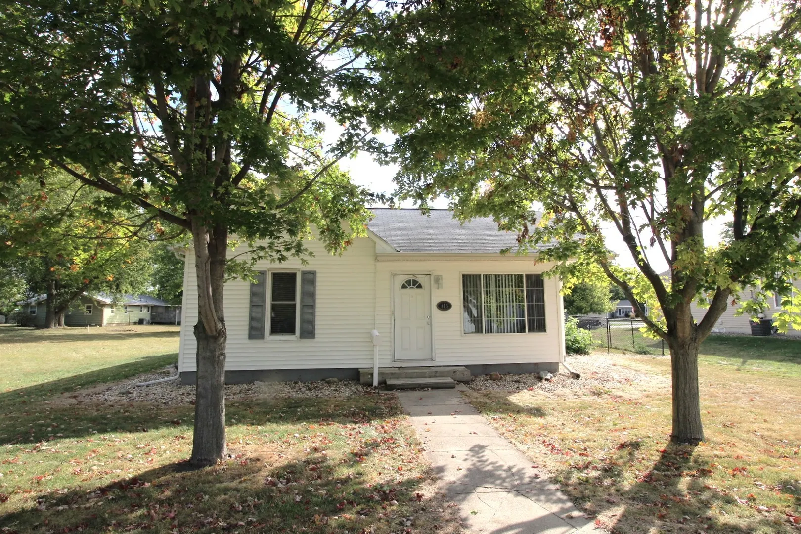 405 N Elm Street IL