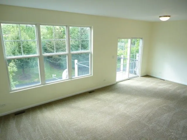490 Grosvenor Lane IL