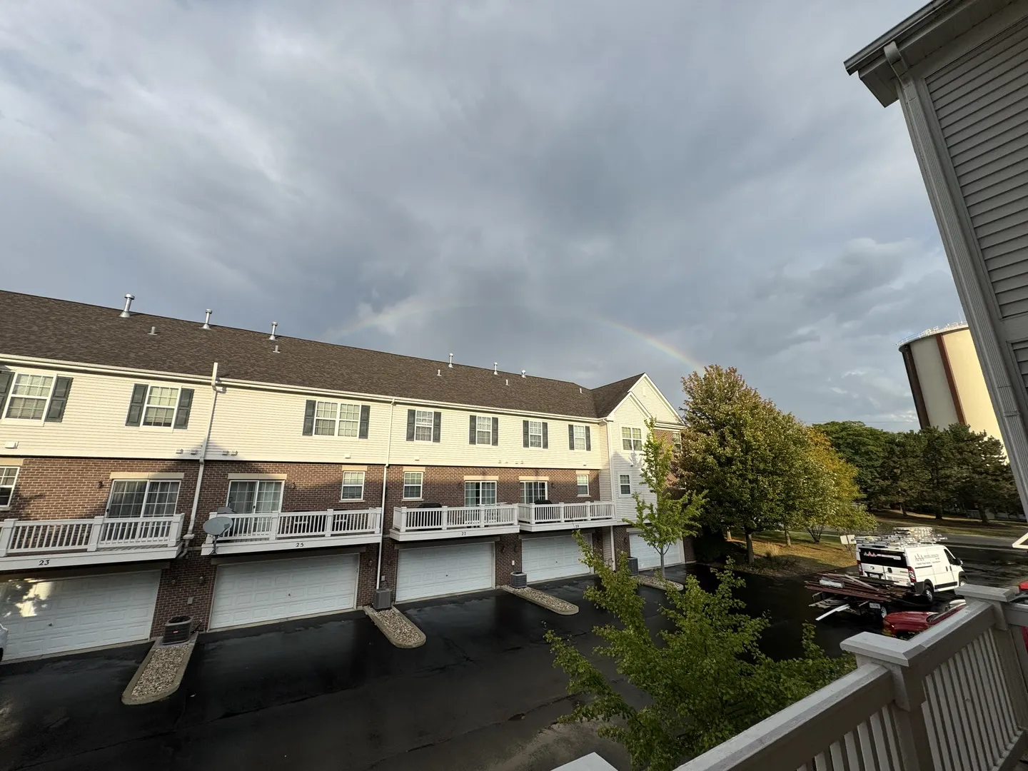17 E Willow Road 17 IL