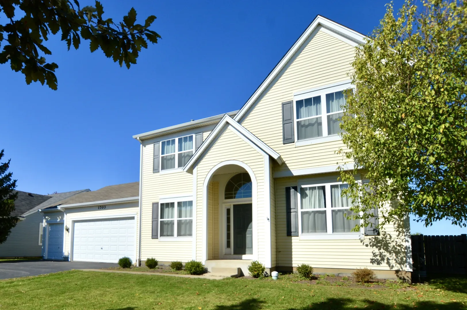 1703 Cashel Lane IL