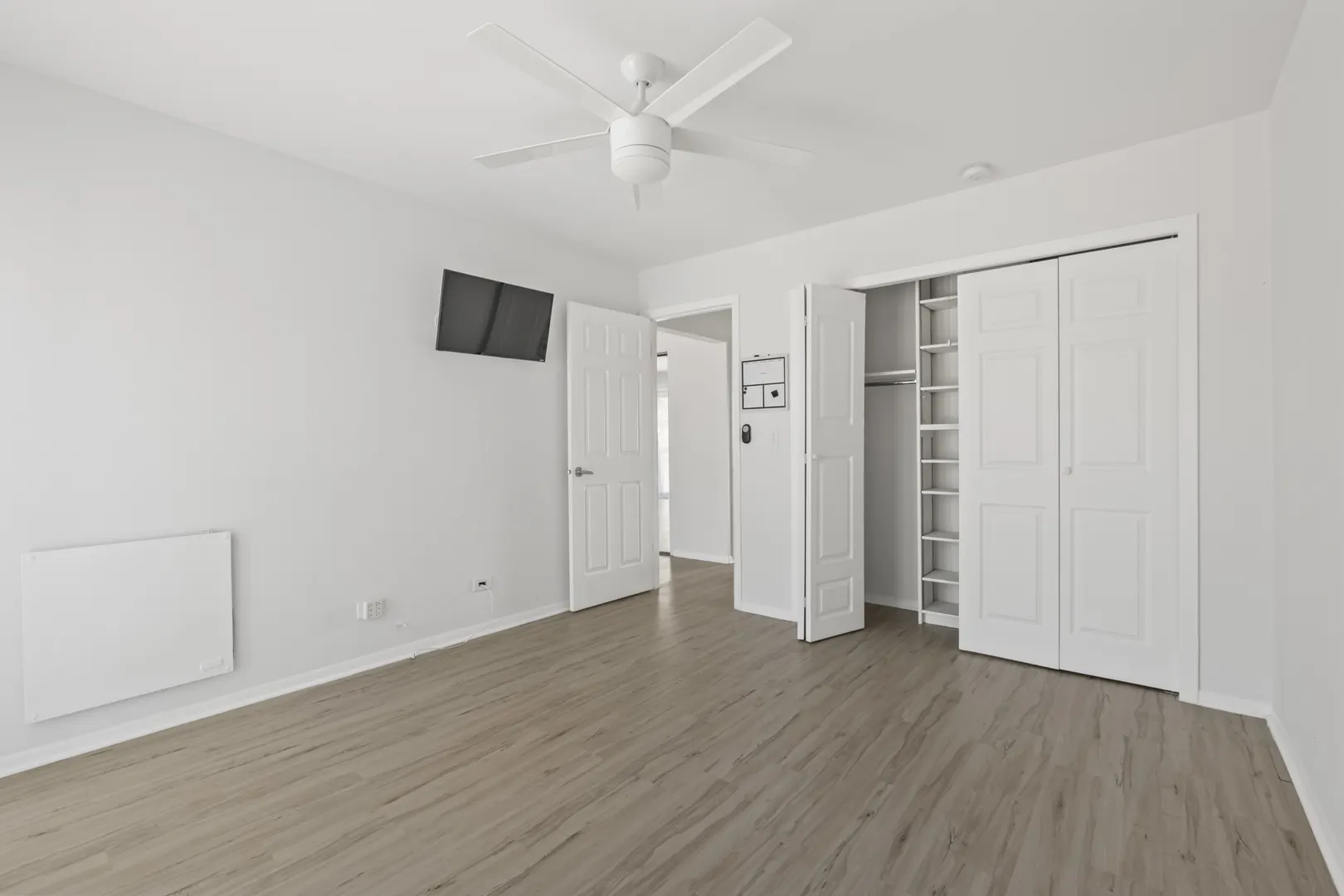 201 N Waters Edge Drive 302 IL