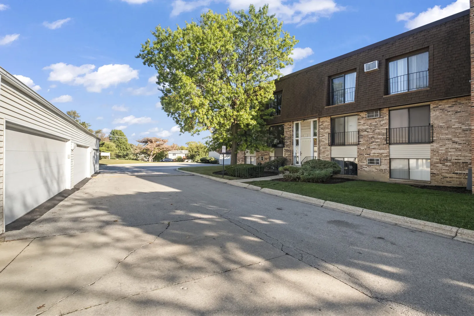 201 N Waters Edge Drive 302 IL