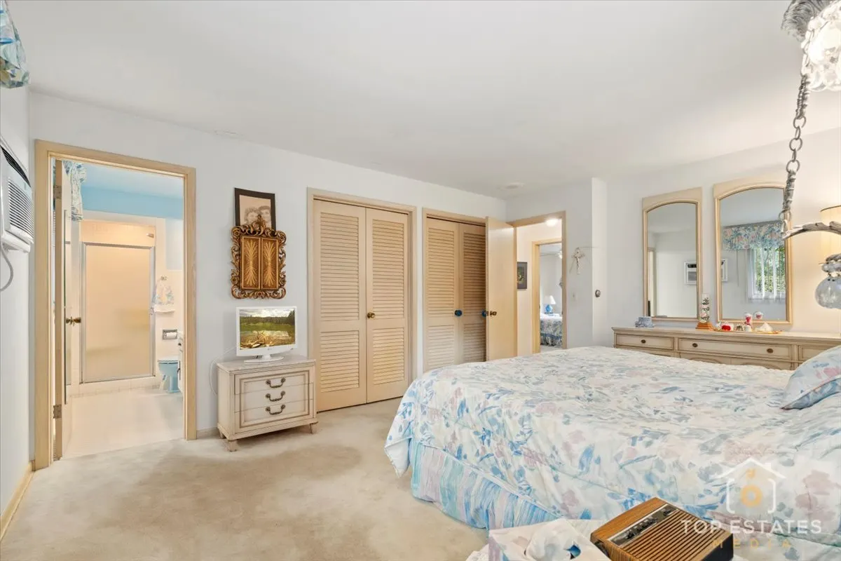 980 Apple Creek Lane IL