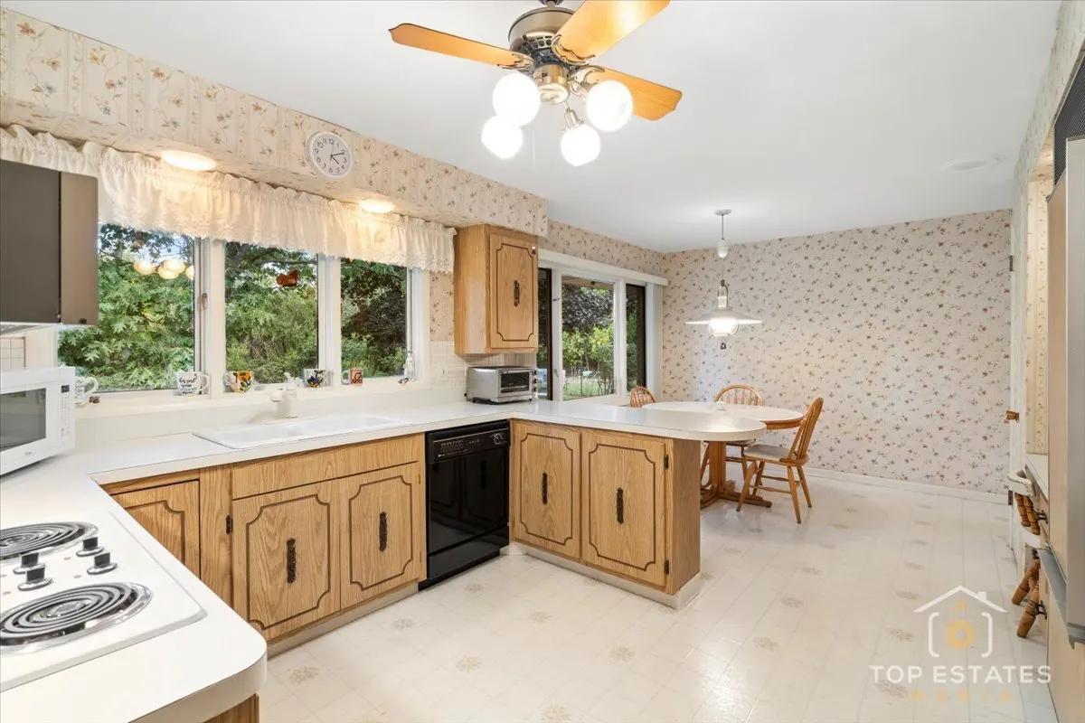 980 Apple Creek Lane IL