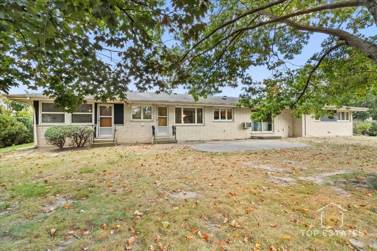 980 Apple Creek Lane IL