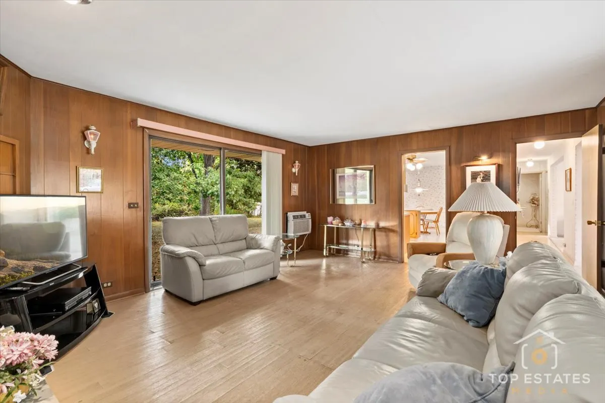 980 Apple Creek Lane IL