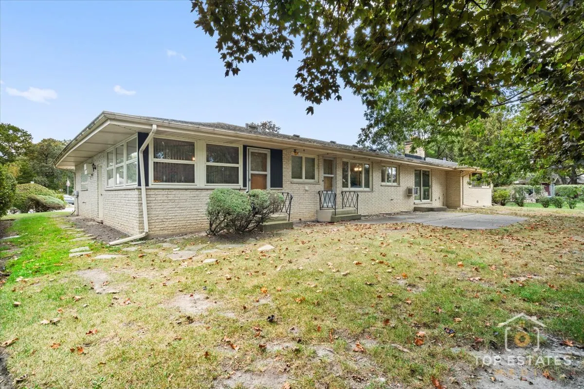 980 Apple Creek Lane IL