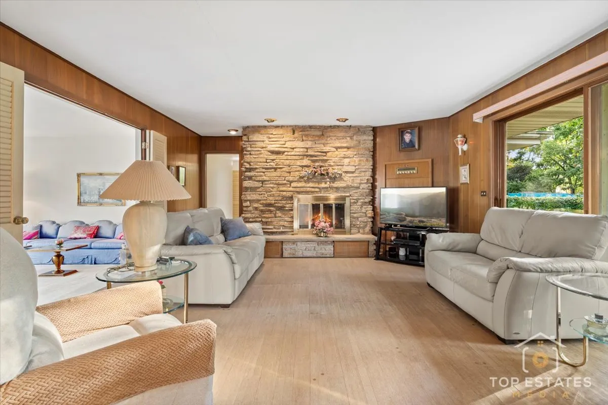 980 Apple Creek Lane IL