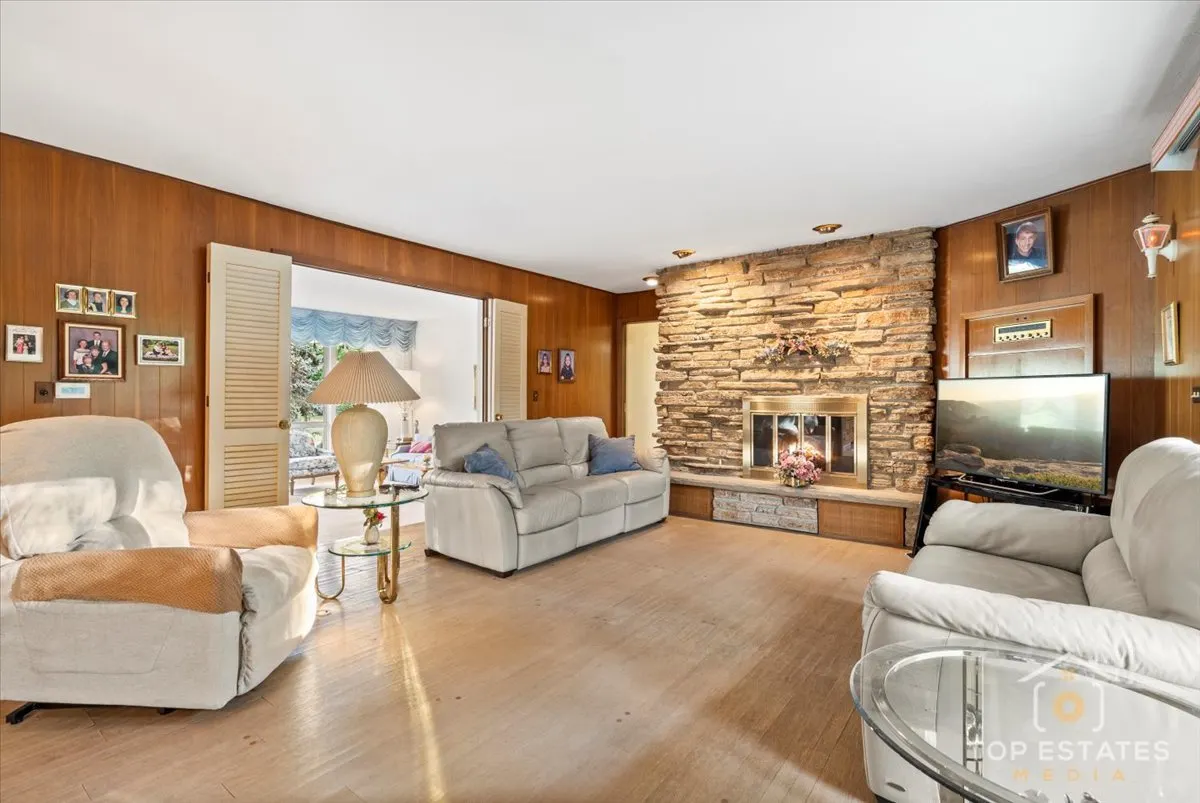 980 Apple Creek Lane IL