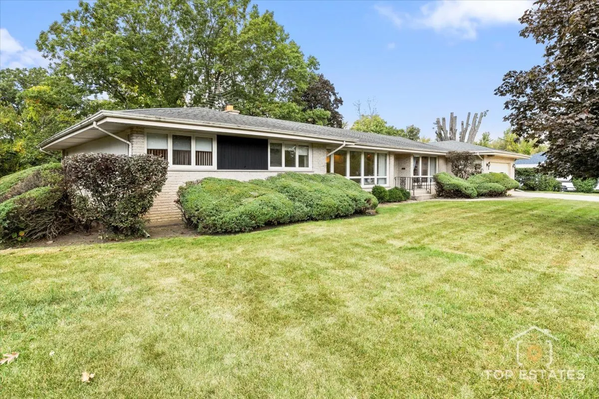 980 Apple Creek Lane IL