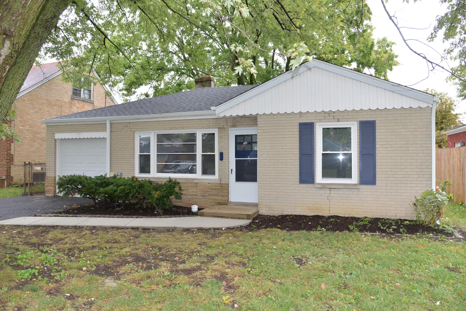 229 May Street IL