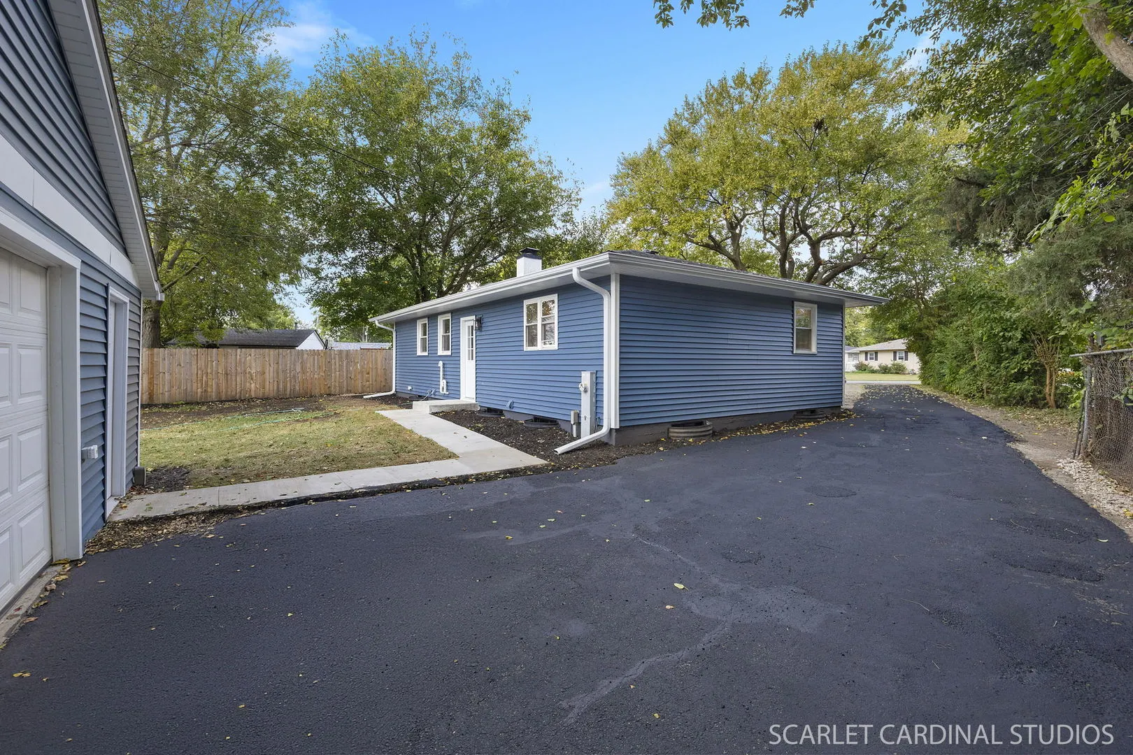 701 W Charles Street IL