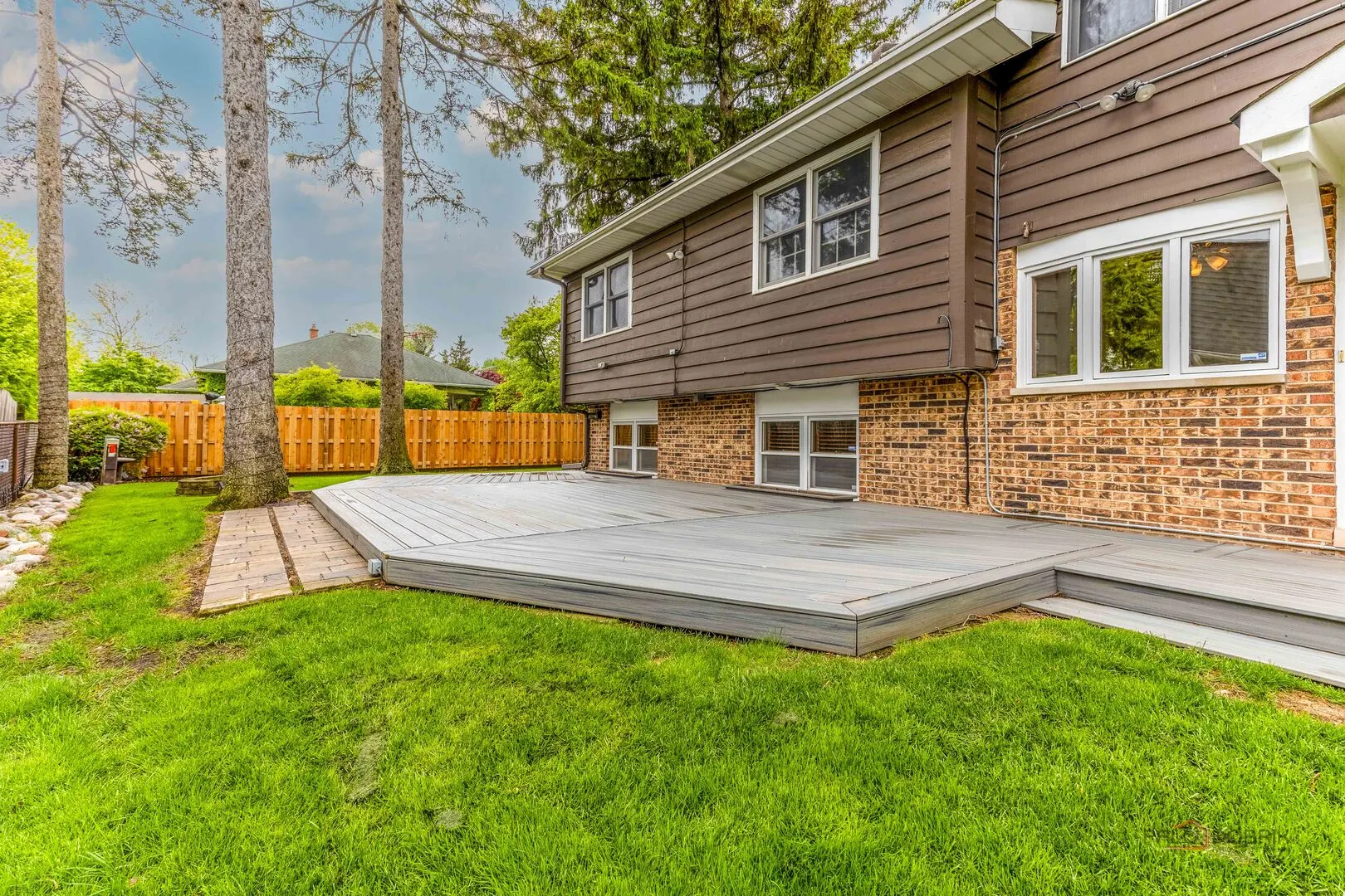 1137 Pine Tree Lane IL