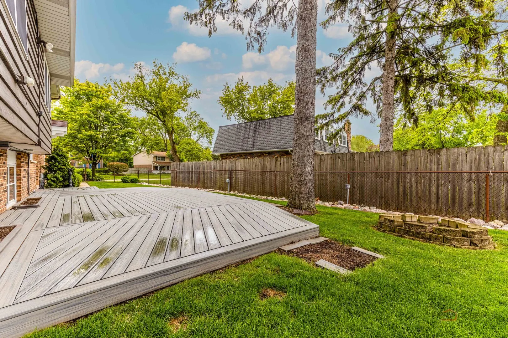 1137 Pine Tree Lane IL