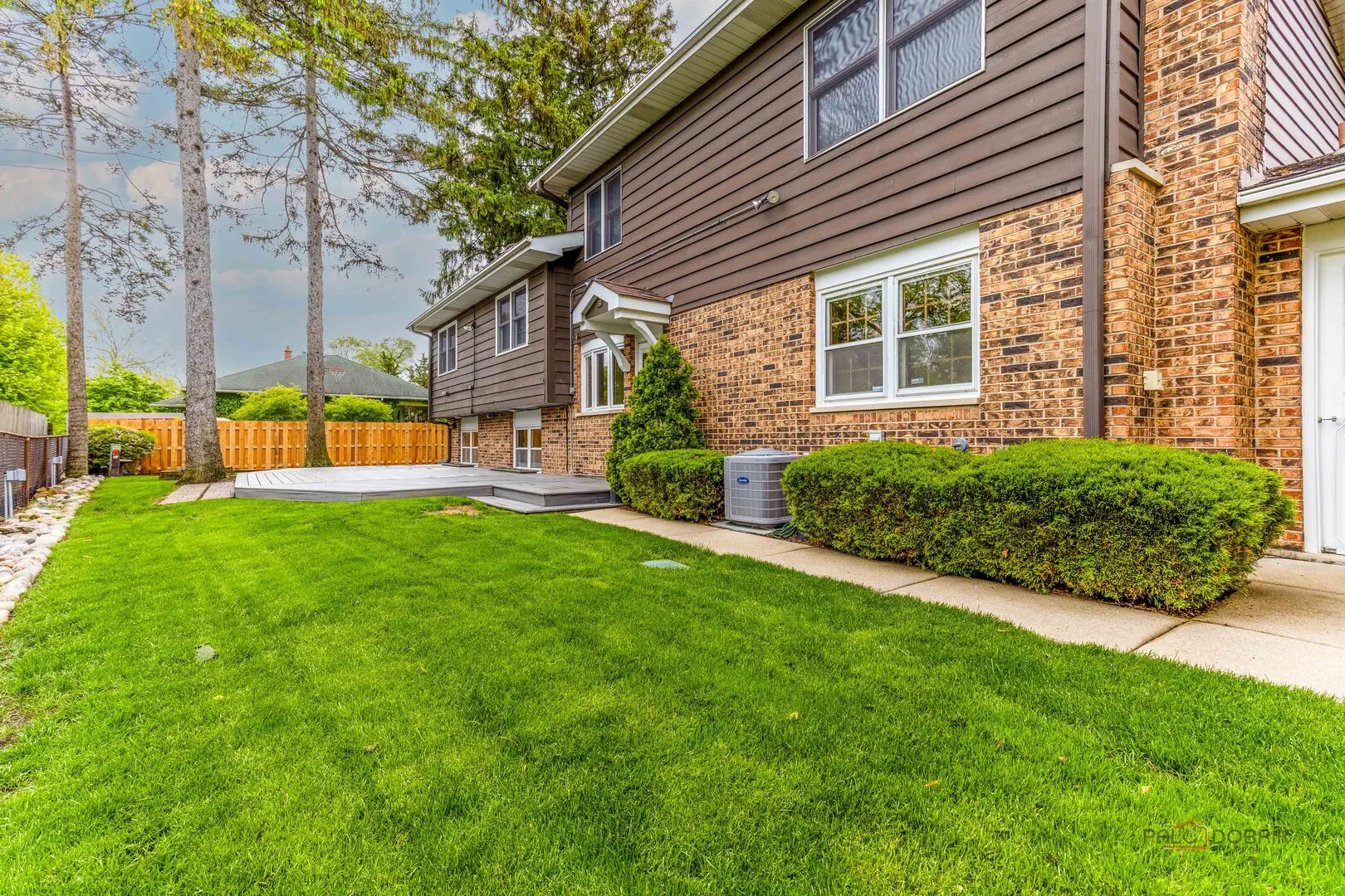 1137 Pine Tree Lane IL