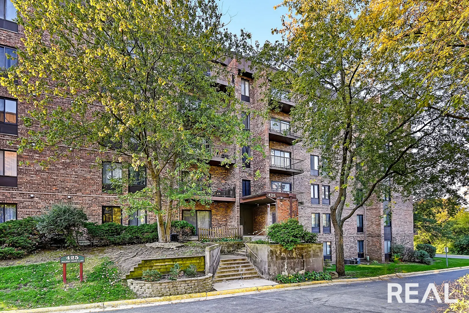 425 Walnut Creek Lane 1603 IL