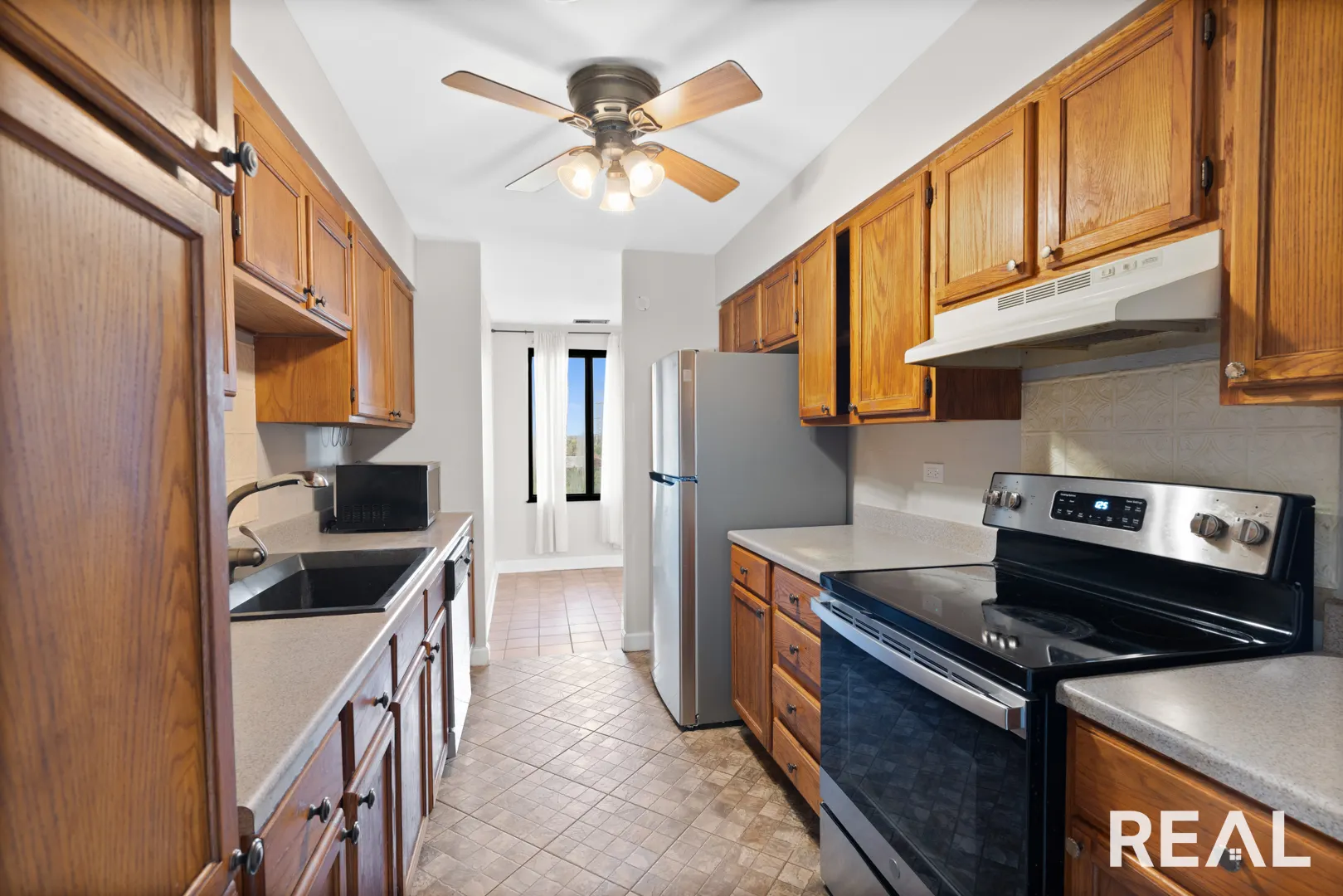 425 Walnut Creek Lane 1603 IL