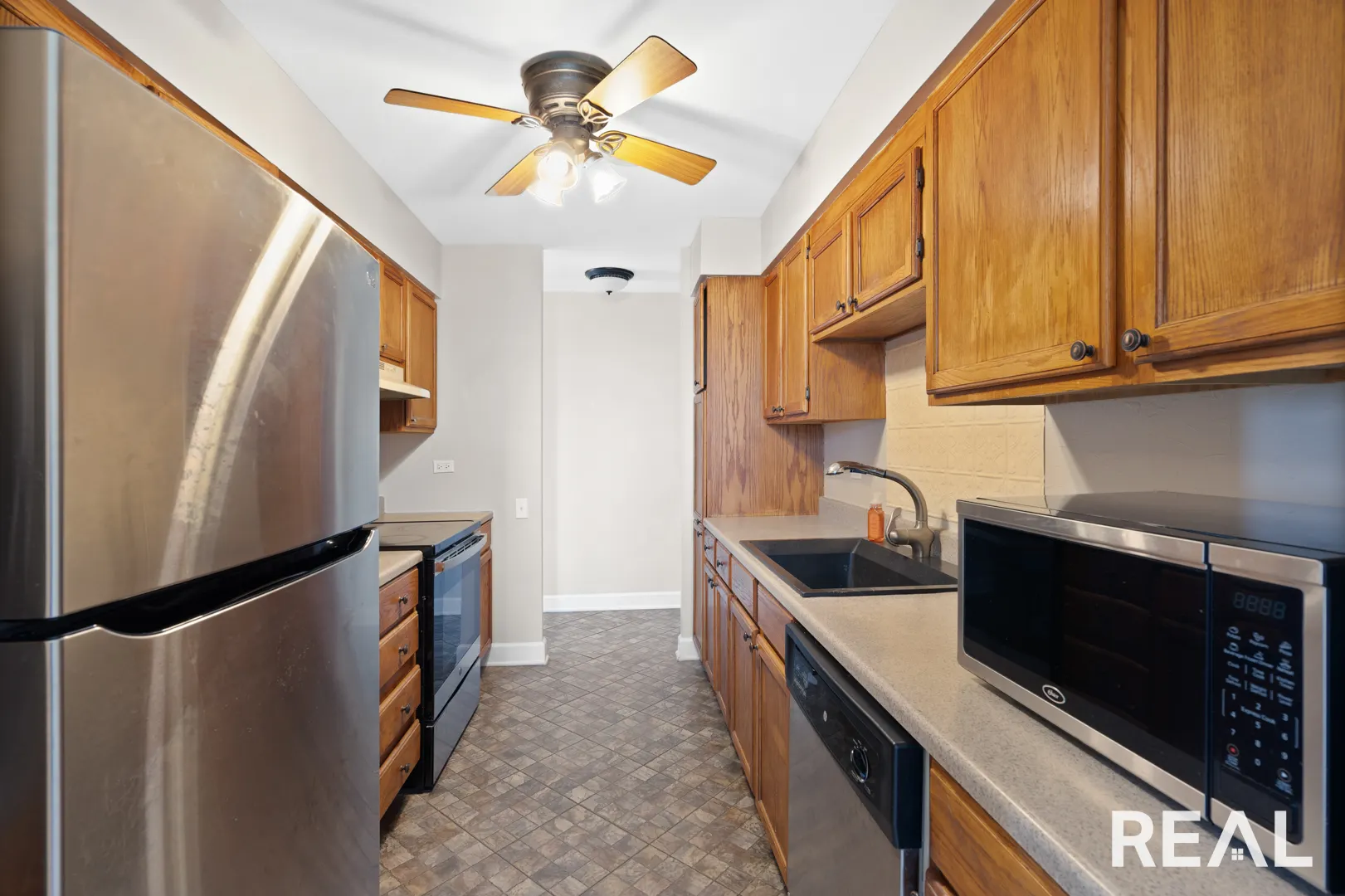 425 Walnut Creek Lane 1603 IL