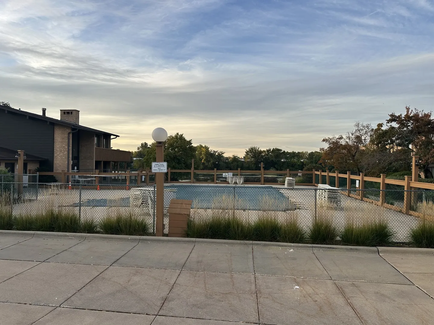 6145 KNOLLWOOD Court 101 IL