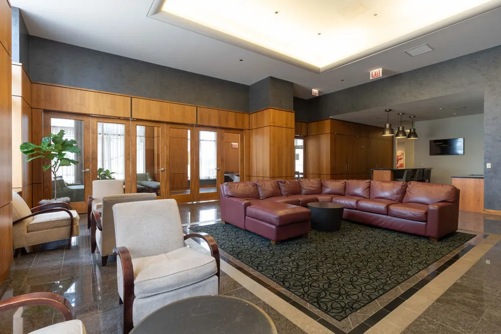 420 E Waterside Drive 1103 IL