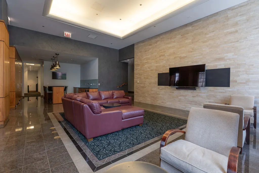 420 E Waterside Drive 1103 IL