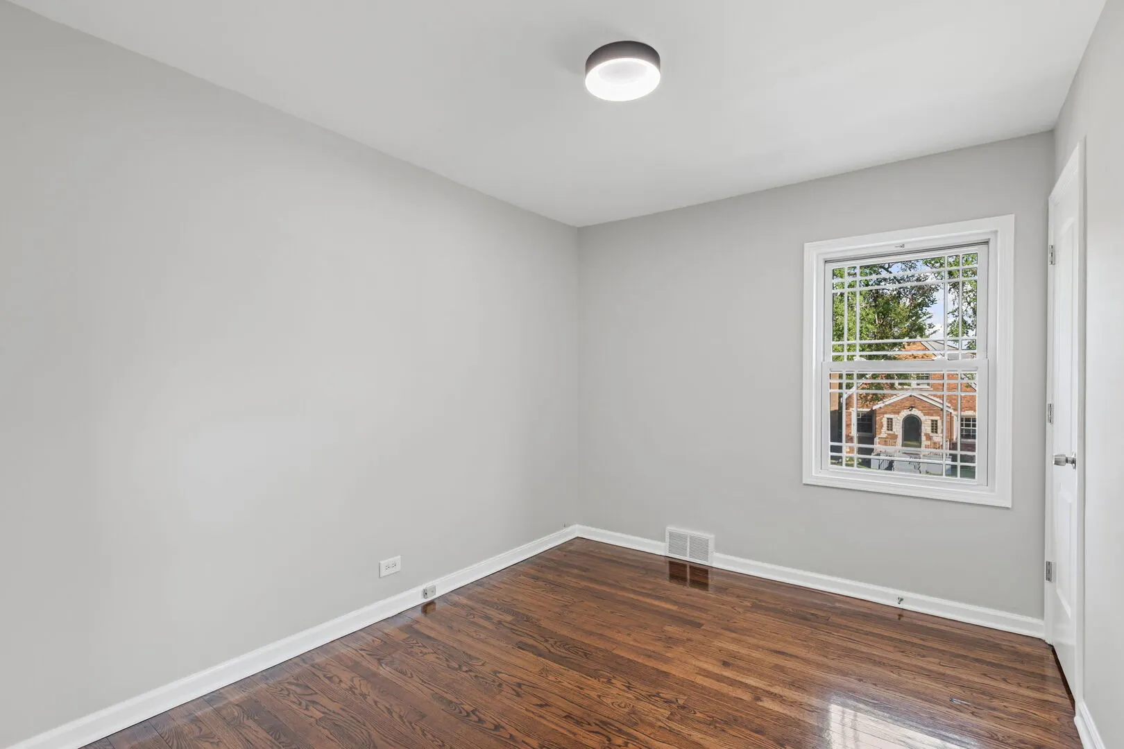 10106 S VERNON Avenue IL
