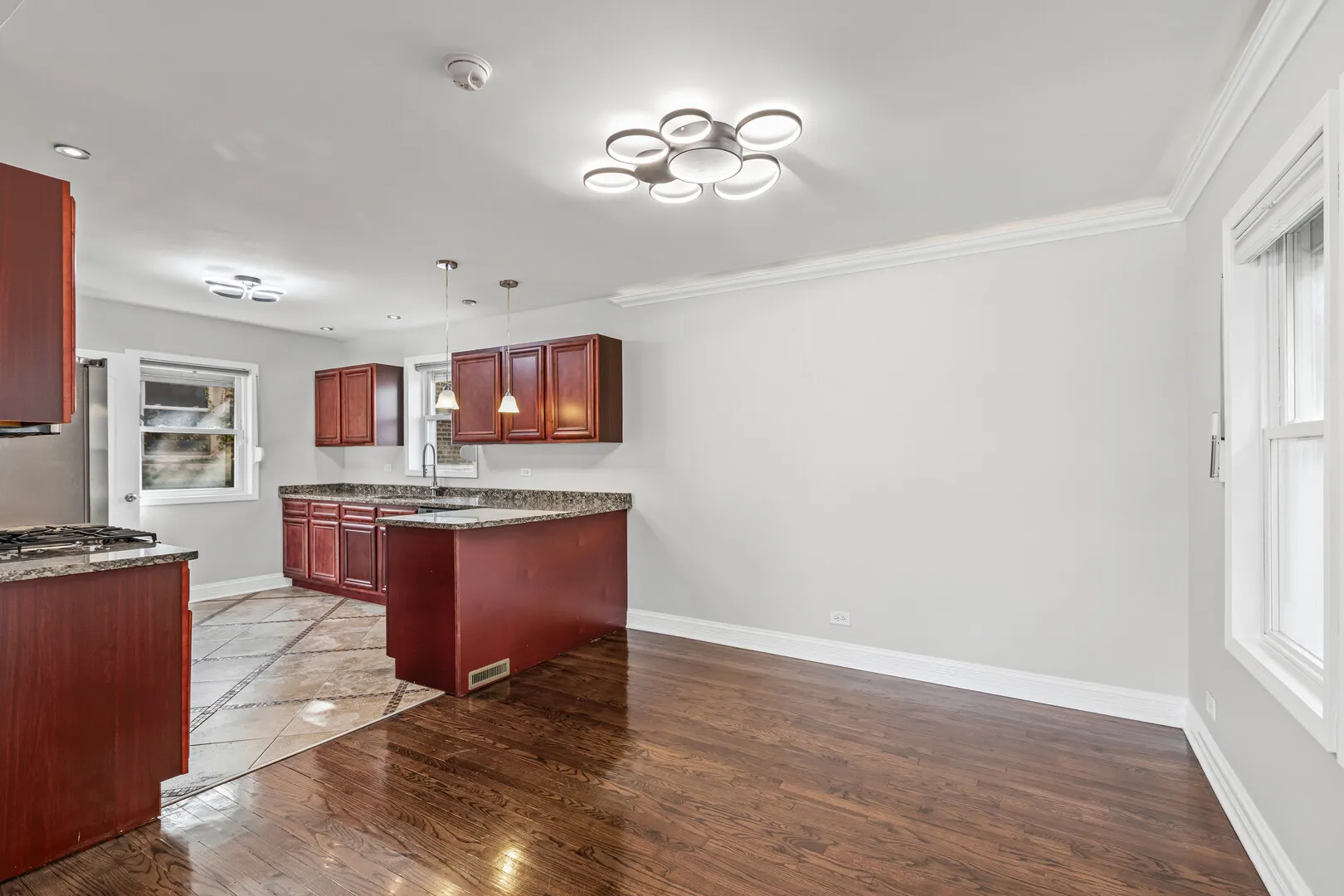 10106 S VERNON Avenue IL