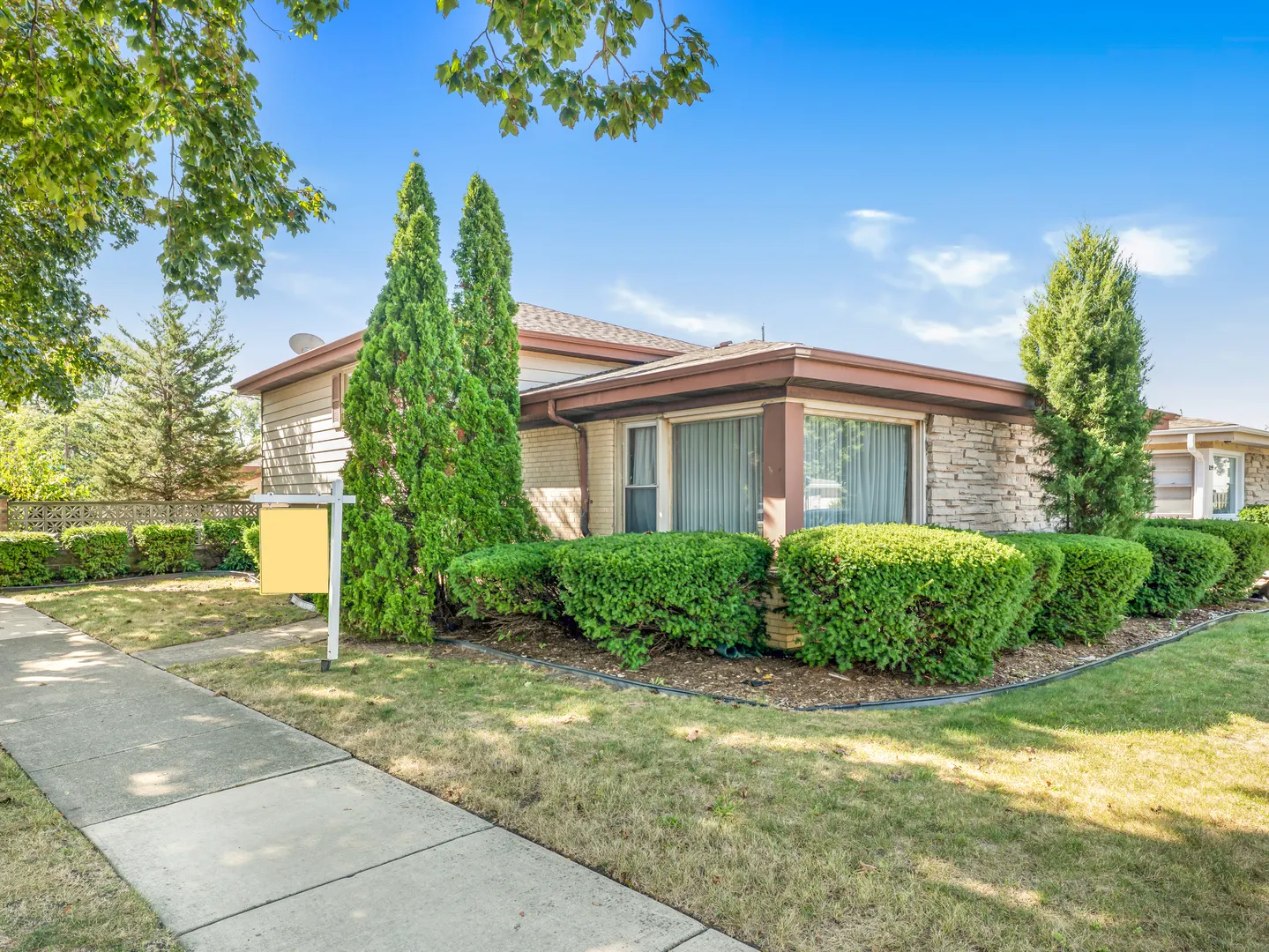 8255 W Agatite Avenue IL