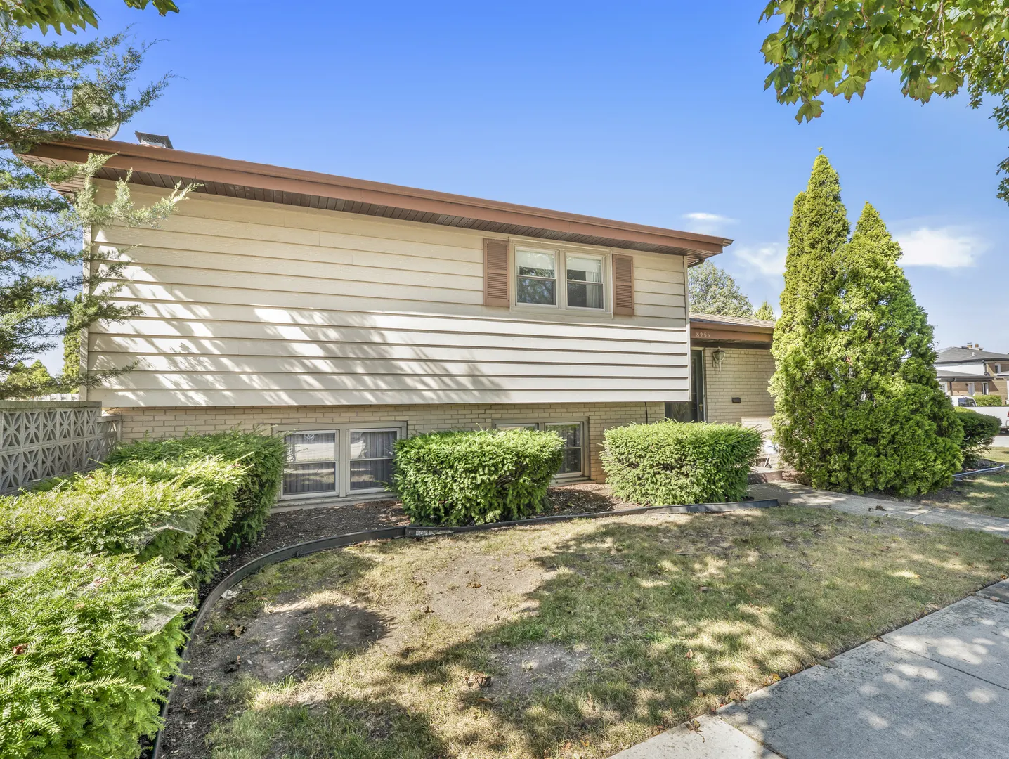 8255 W Agatite Avenue IL