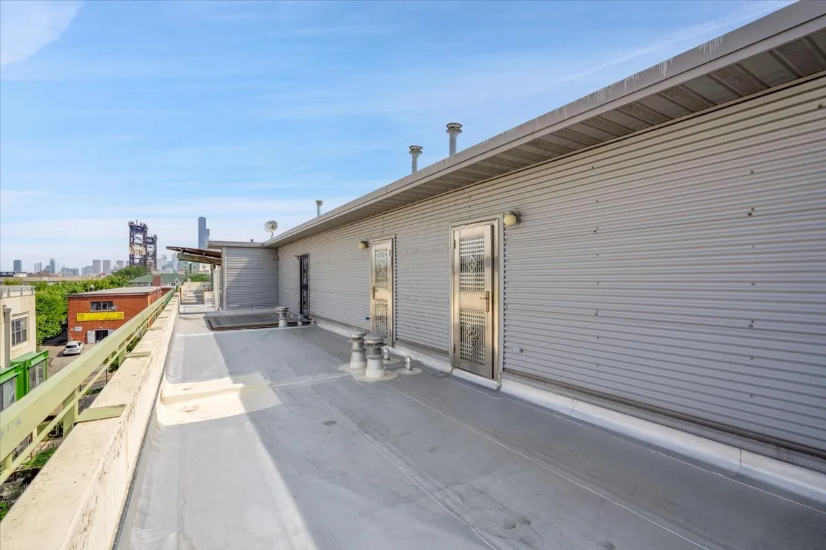 2241 S Archer Avenue 4 IL