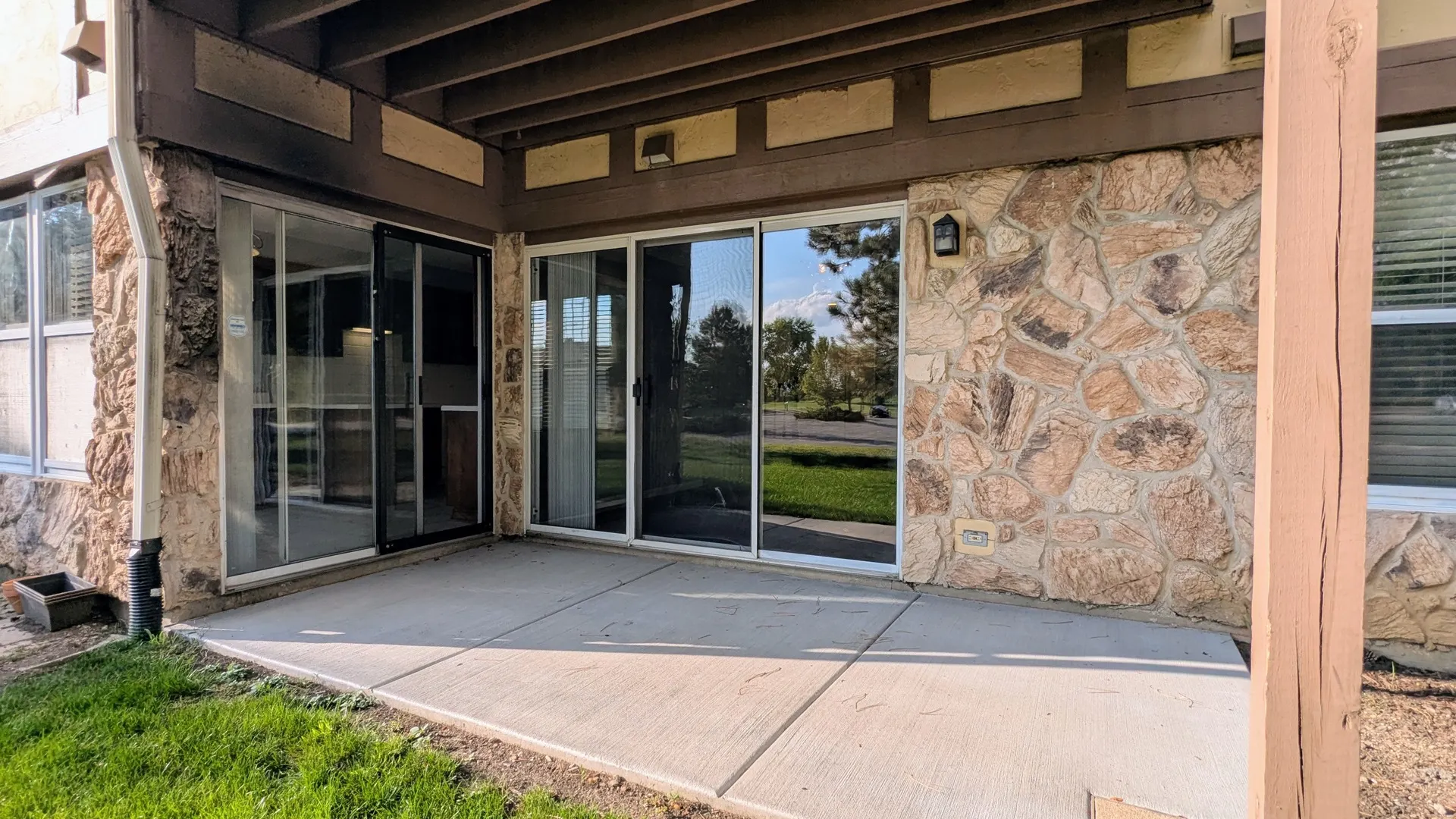 181 Brook Lane 181 IL