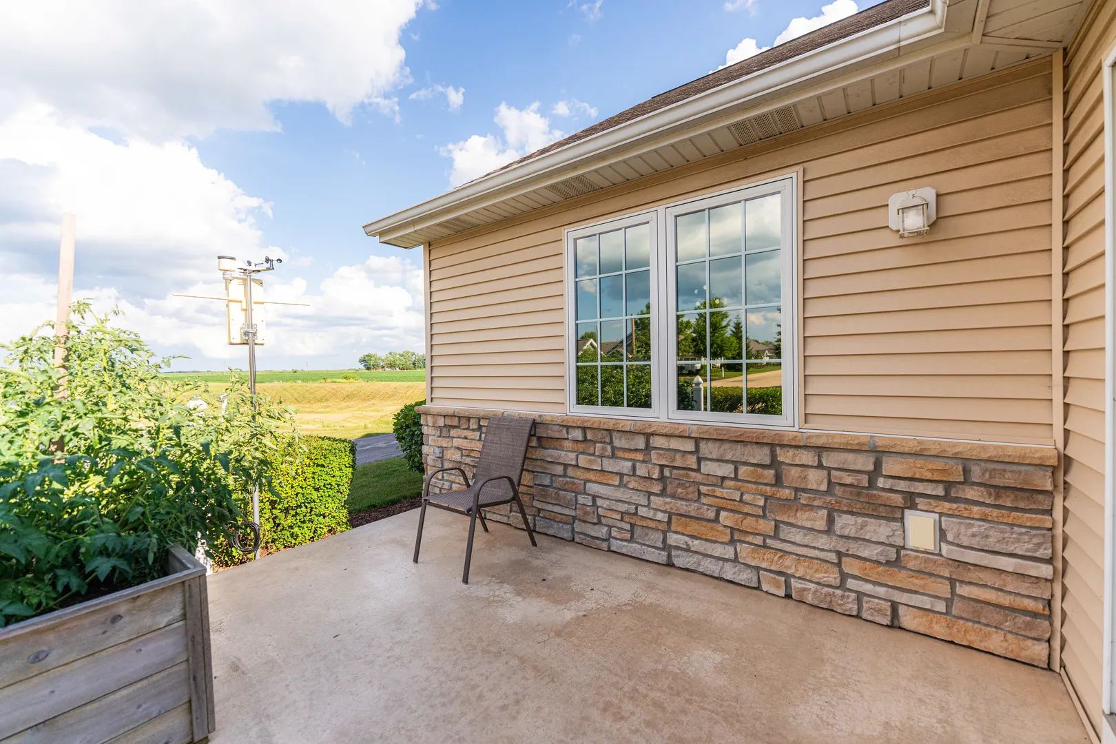 2182 Waterbury Lane E 2182 IL