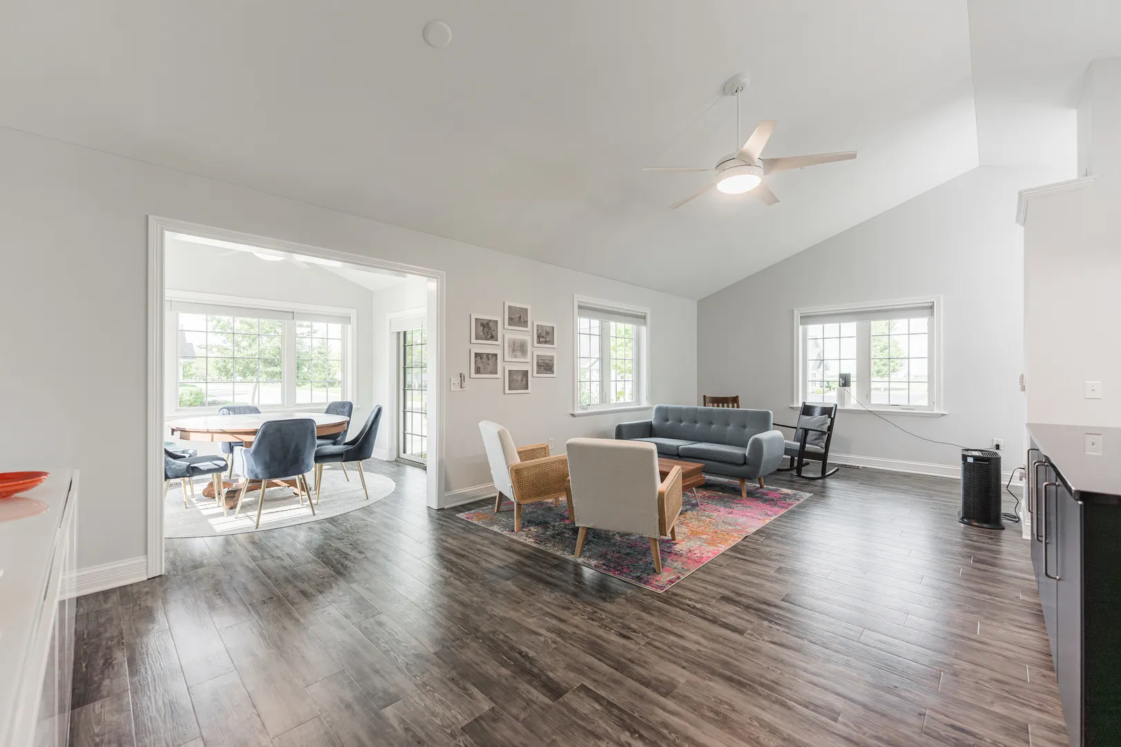 2182 Waterbury Lane E 2182 IL