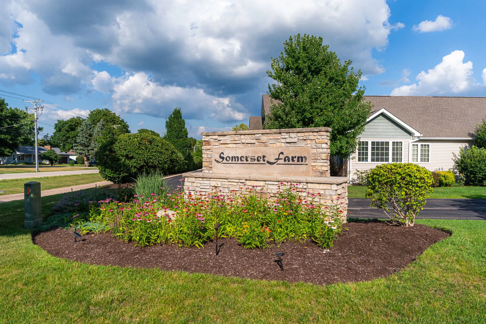 2182 Waterbury Lane E 2182 IL