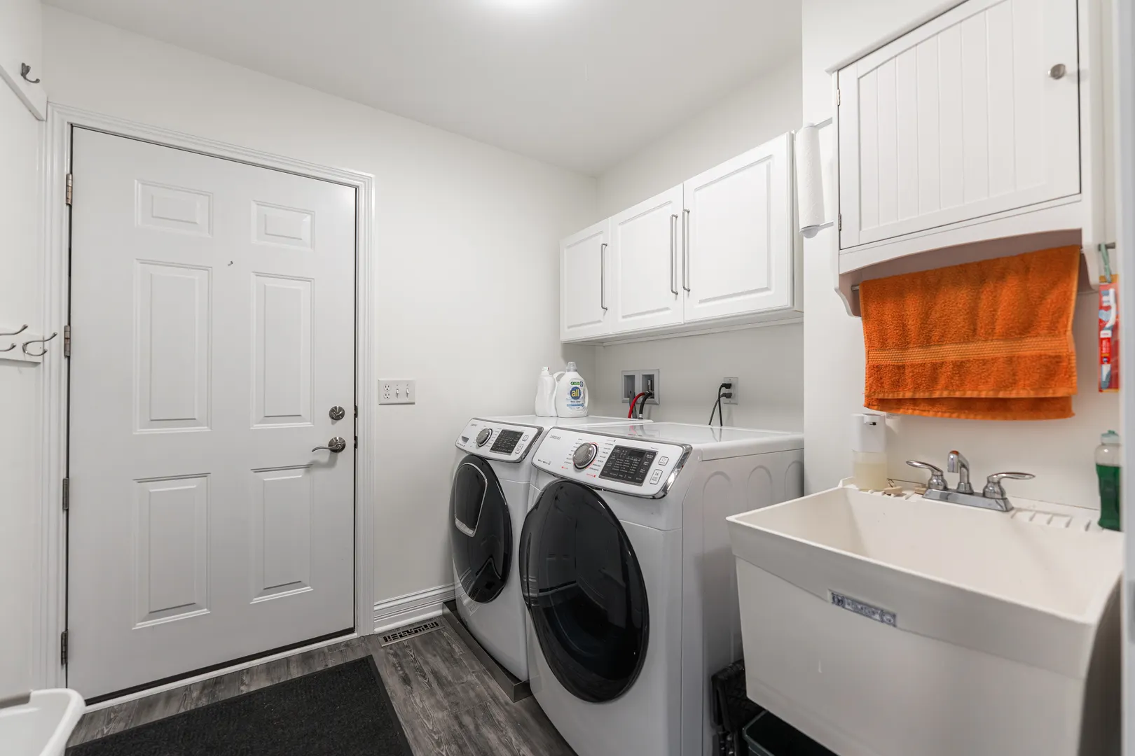 2182 Waterbury Lane E 2182 IL