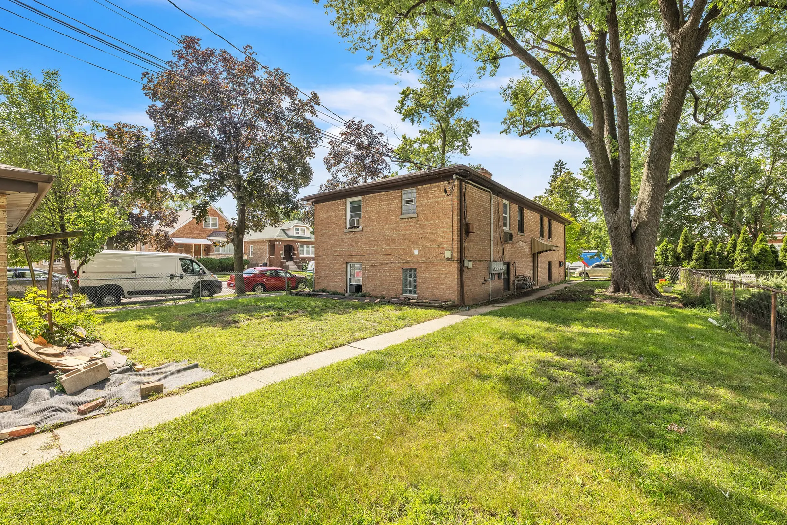 1547 Clinton Avenue IL