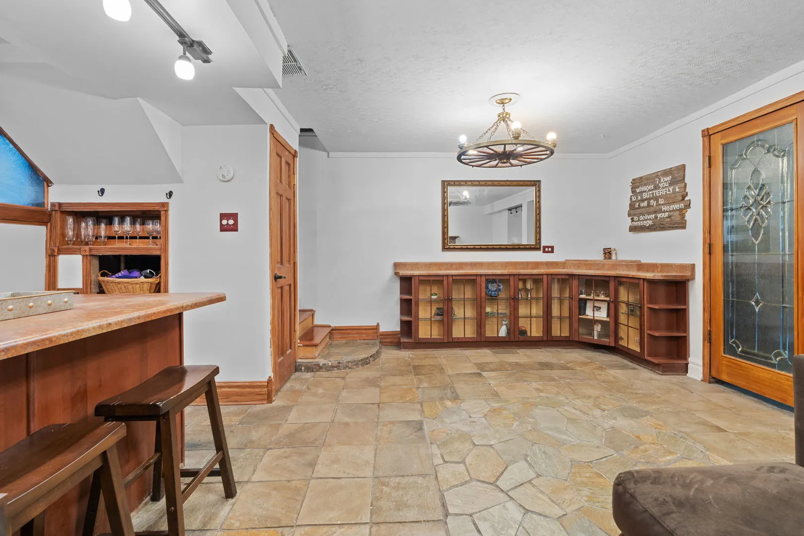 216 HICKORY Road IL