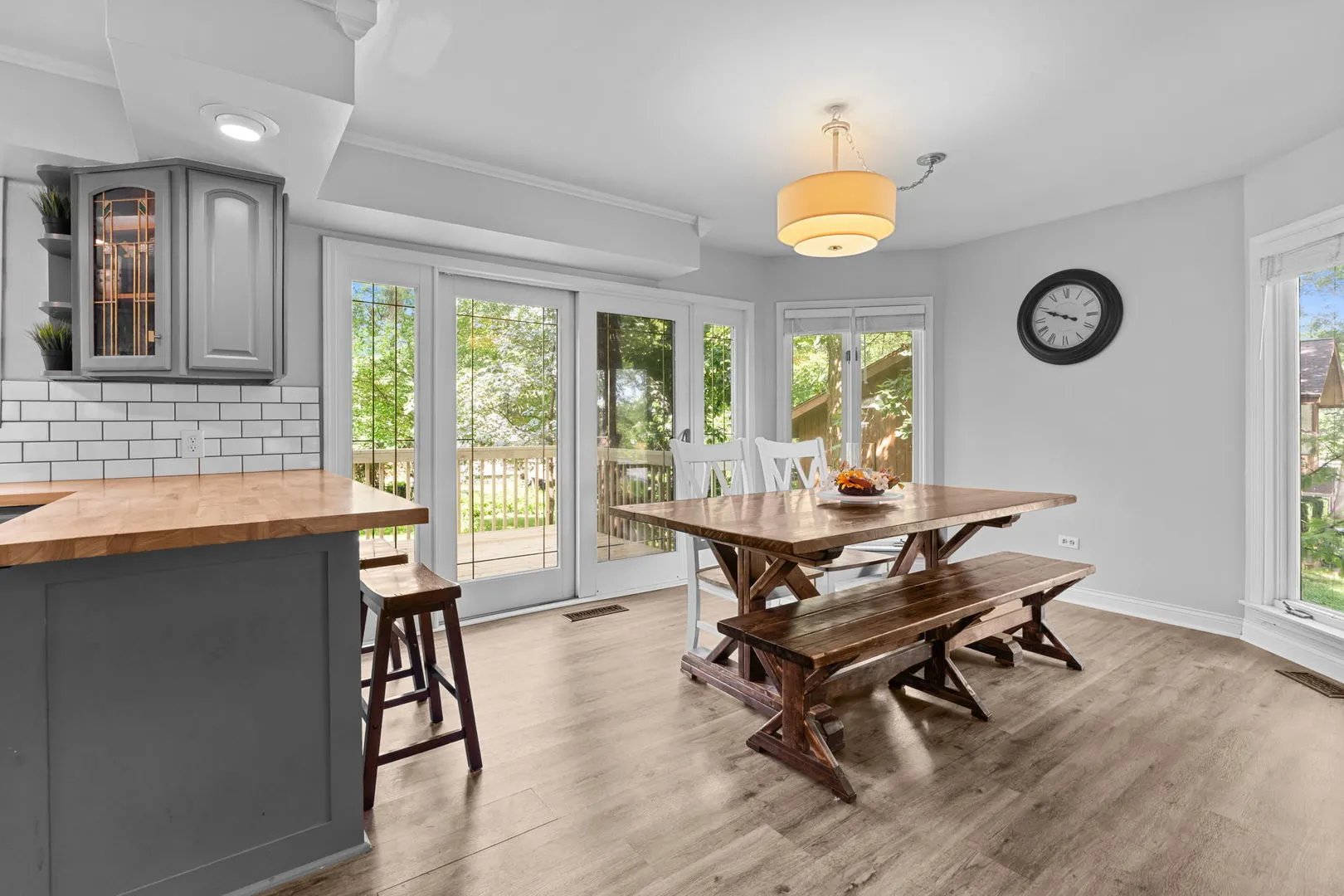 216 HICKORY Road IL