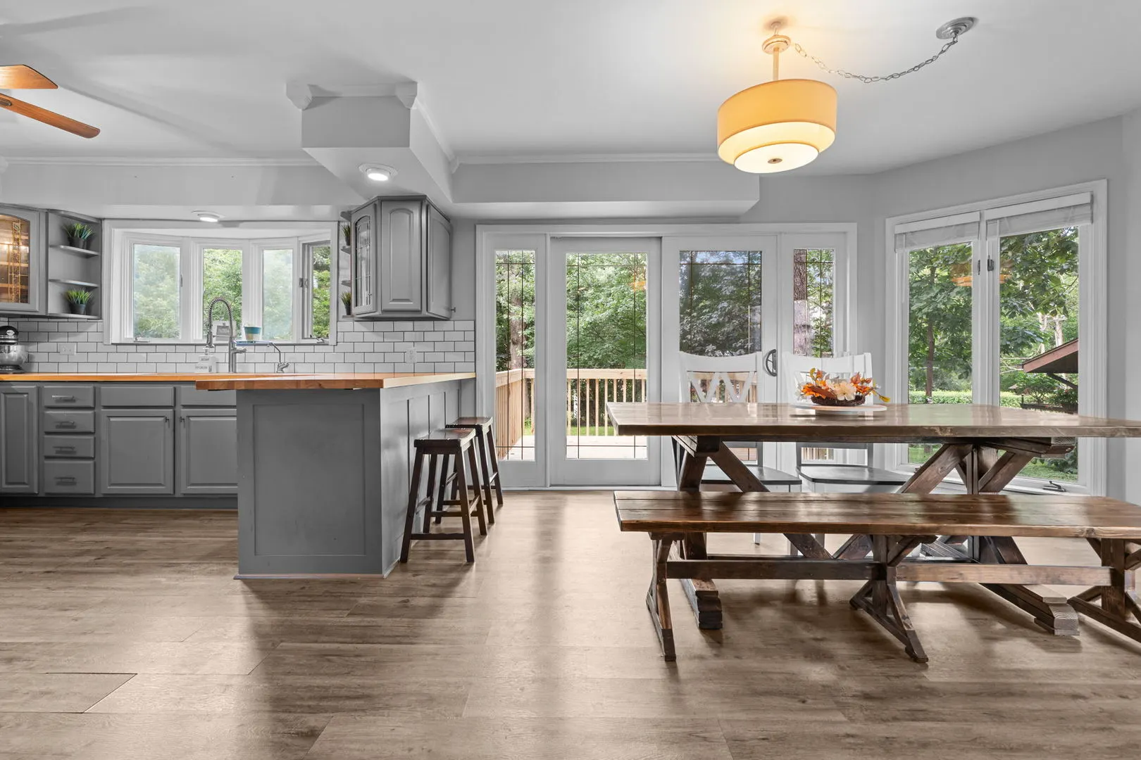 216 HICKORY Road IL