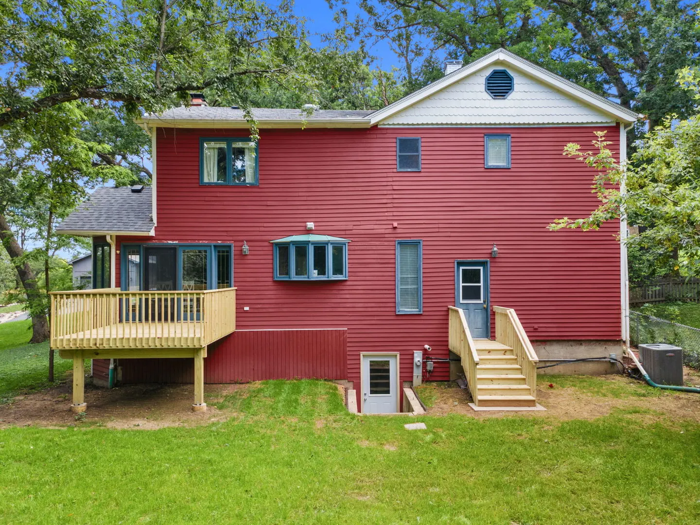 216 HICKORY Road IL