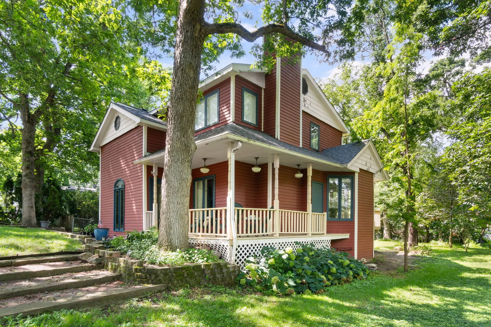 216 HICKORY Road IL